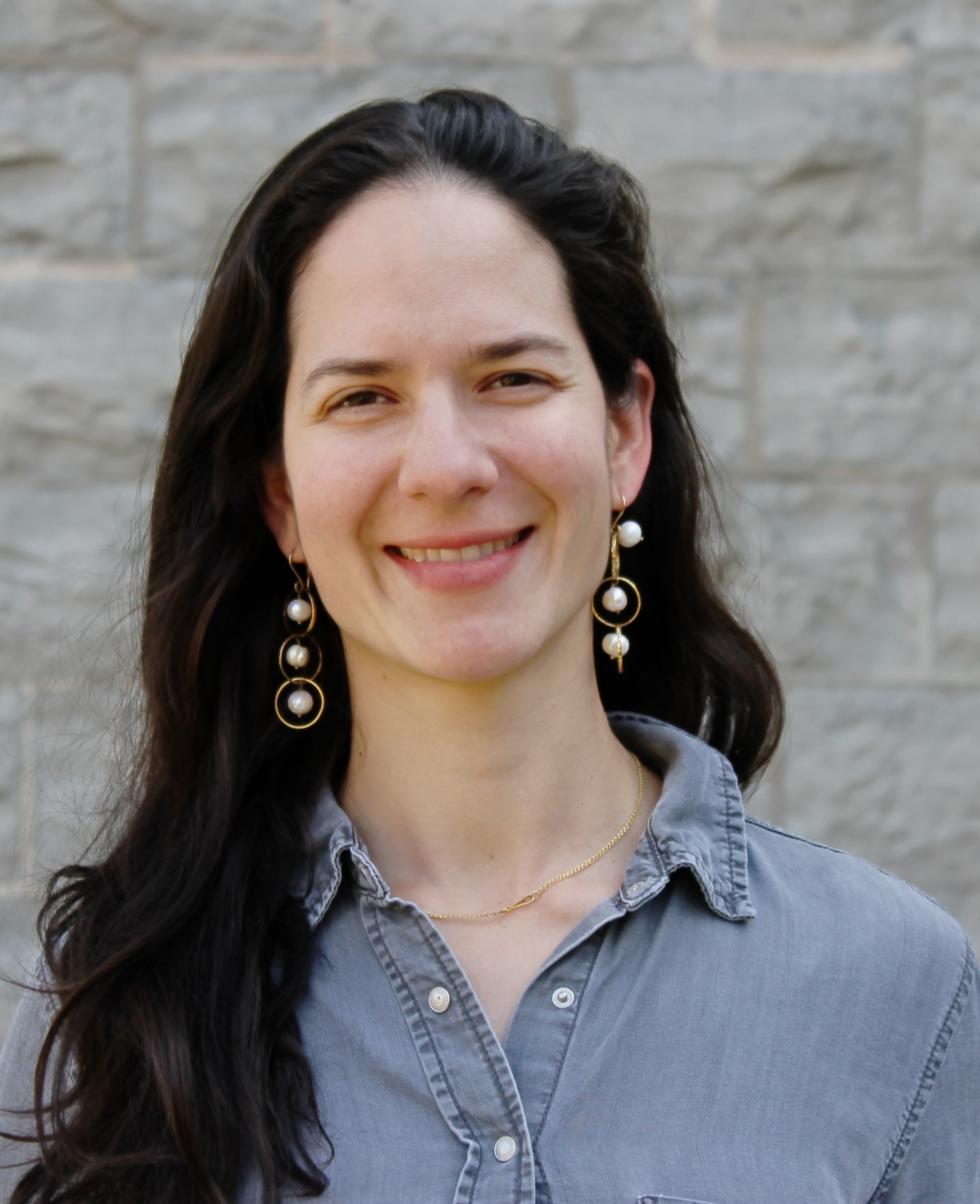 Dr. Camila Arango-Ferreira